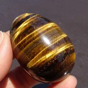 48mm Natural Crystal Healing Stone Egg   Base