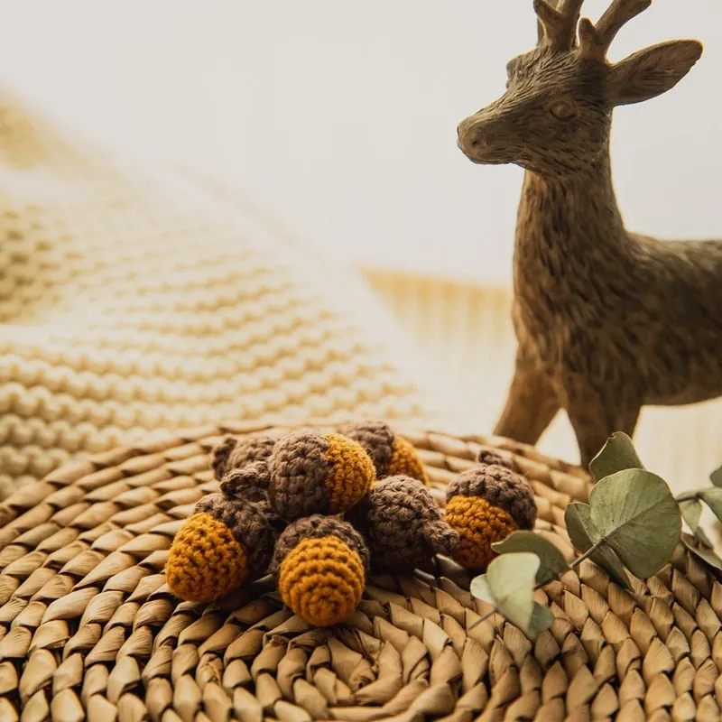 8pc Felt Wool Acorns