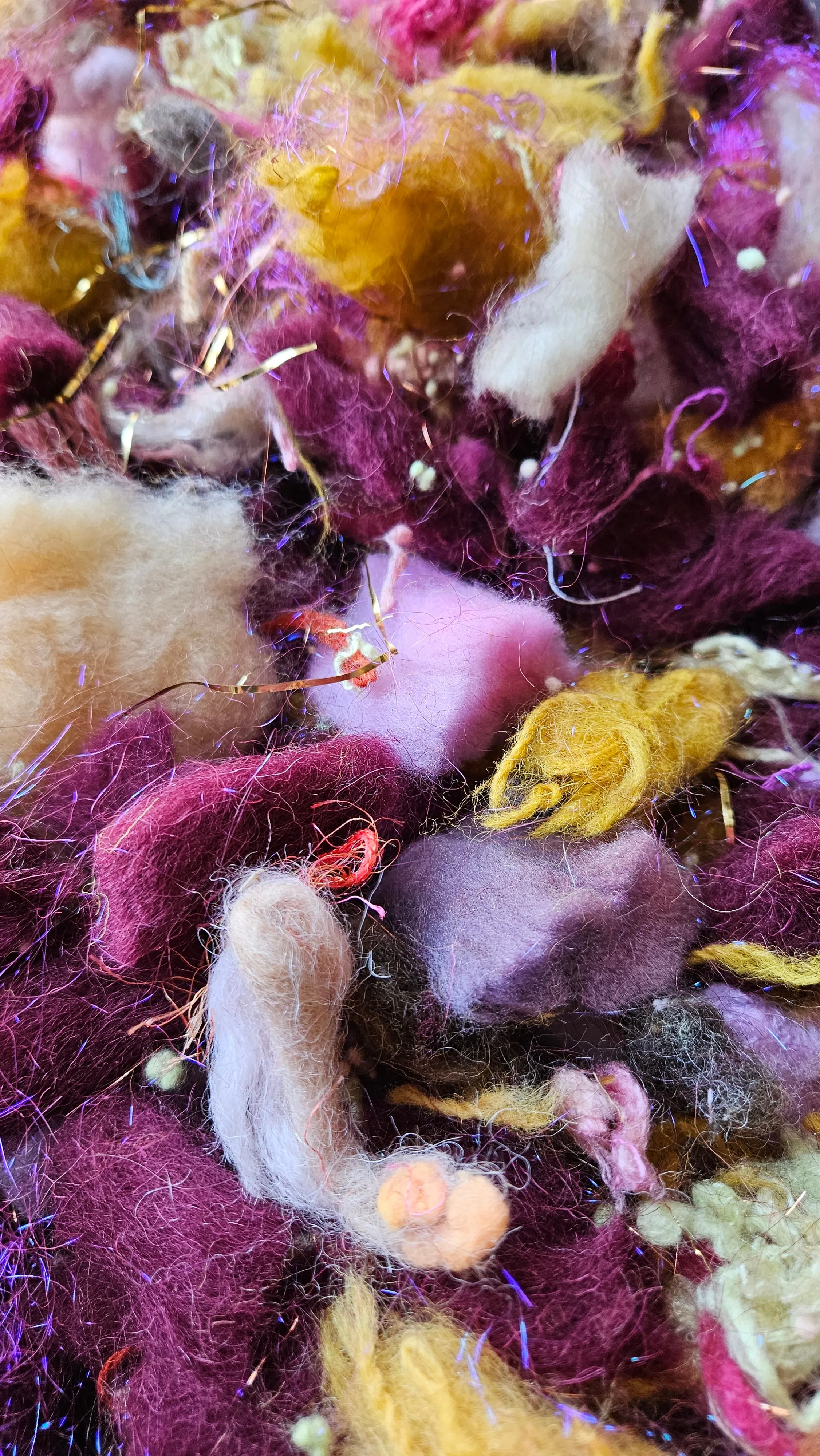 CATHERINE DE'MEDICI Inspired Fiber Art Texture Blend - 4 ounces WAFA