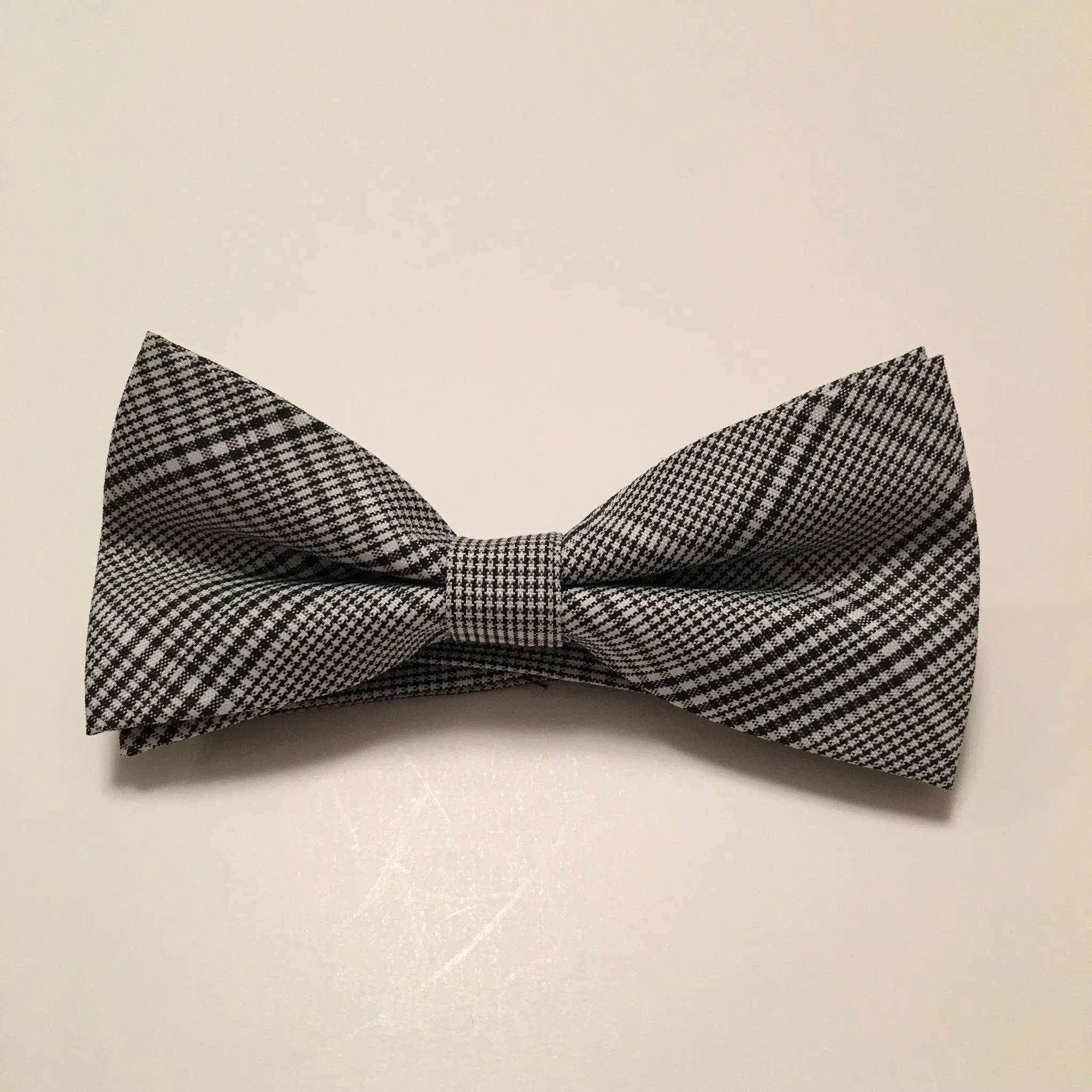 Men Bow Ties - Black Gray Plaid