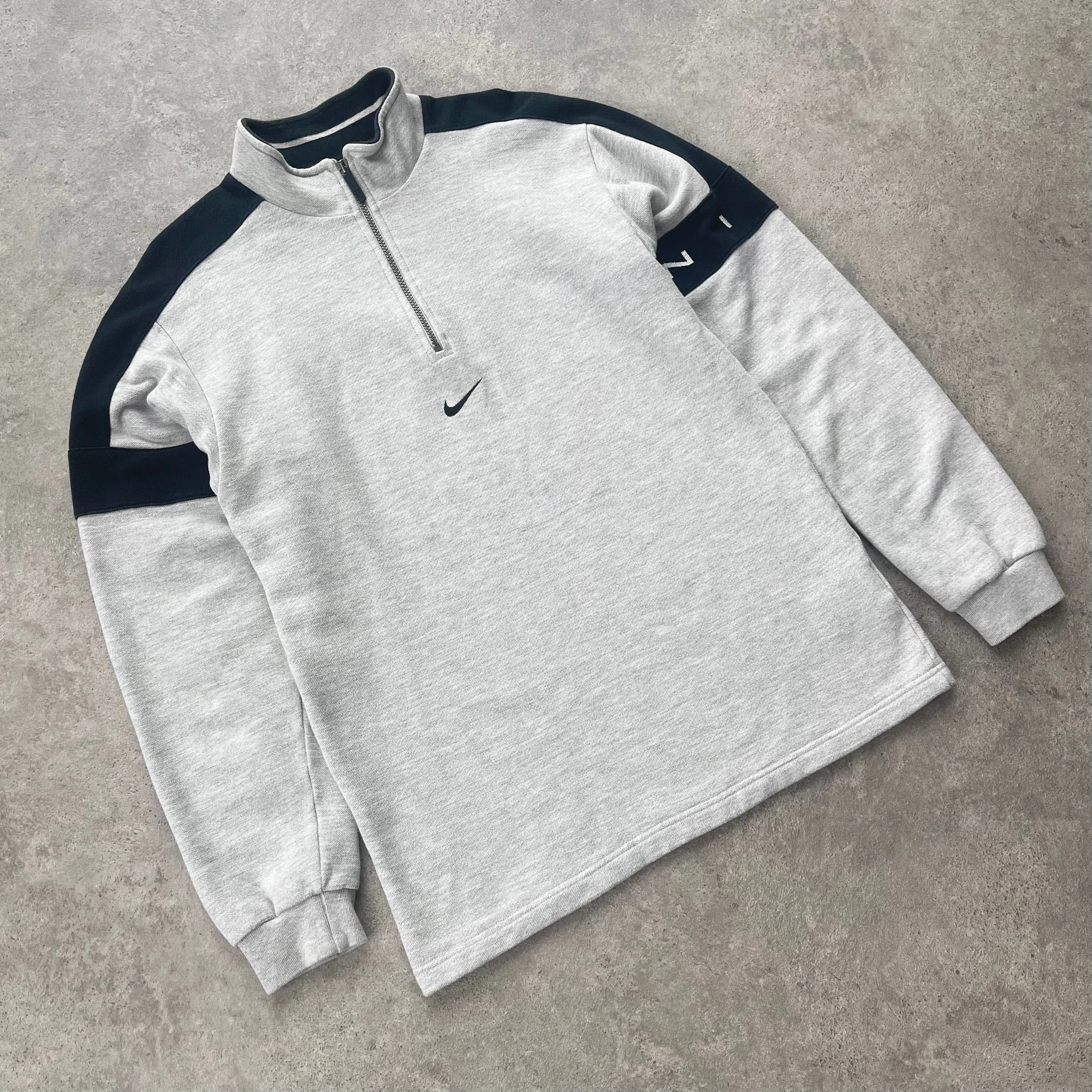 Nike RARE 1990s 1/4 zip heavyweight embroidered sweatshirt (M)