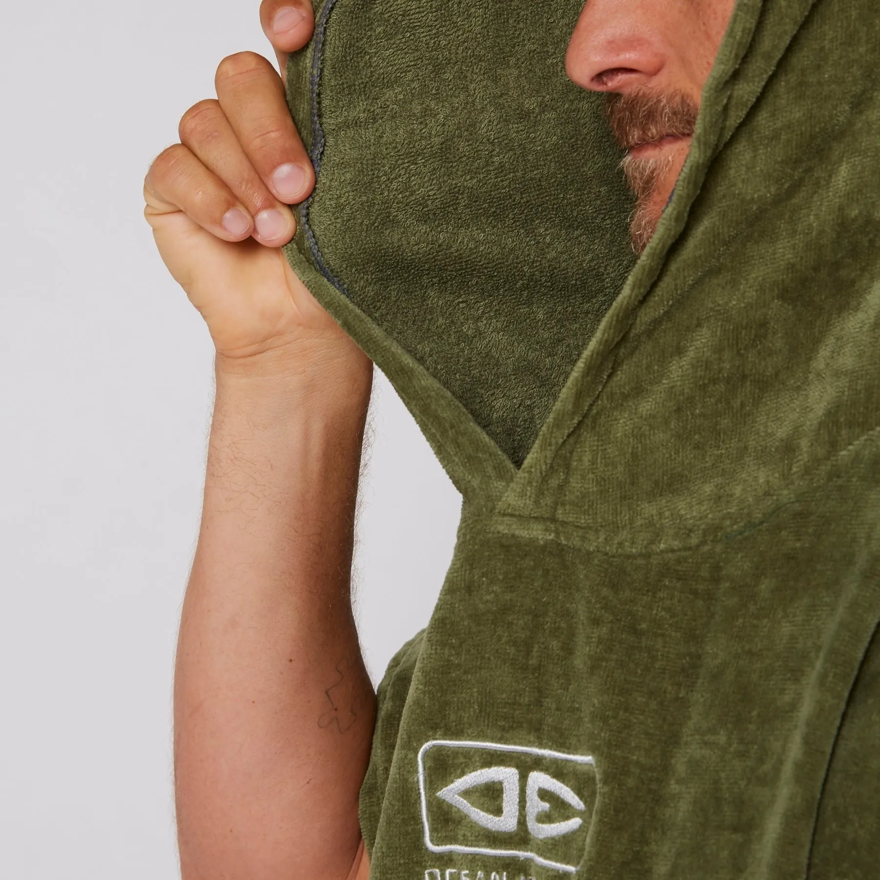 O&E Corp Mens Hooded Poncho