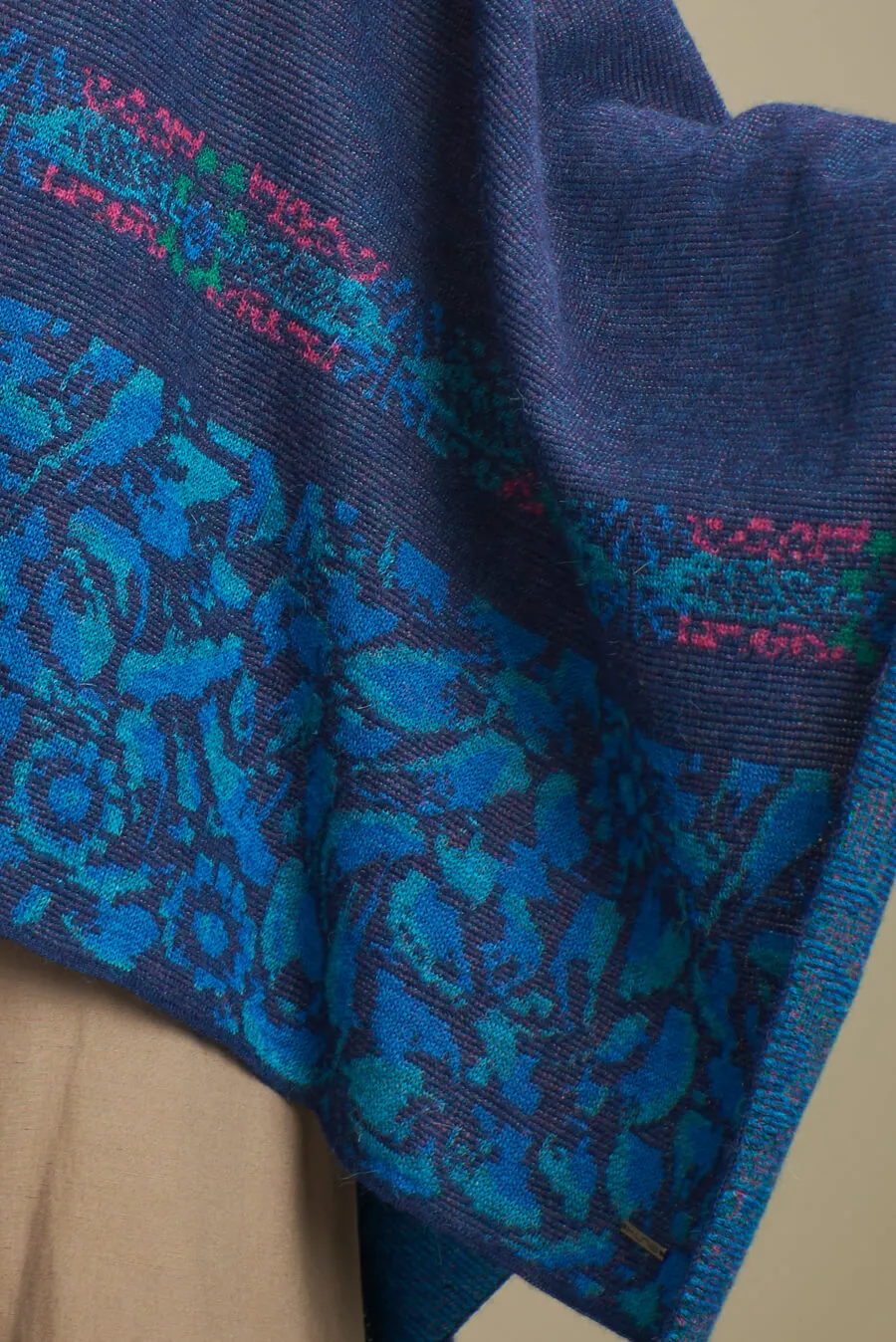 Ultrachic Poncho Baby Alpaca Color Astral